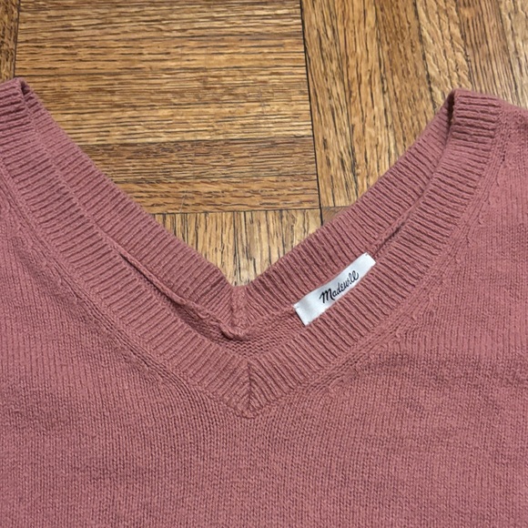 Madewell V-Neck Sweater in Dusty Rose - Picture 2 of 3